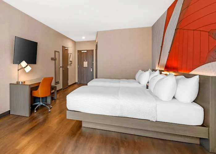 Cambria Hotel & Suites Plymouth